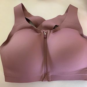 Lululemon Mauve sports Bra 💖